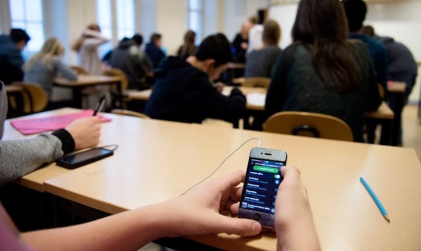 ��ֹ��С�W(xu��)���������֙C����У�@���������ؑ�(y��ng)