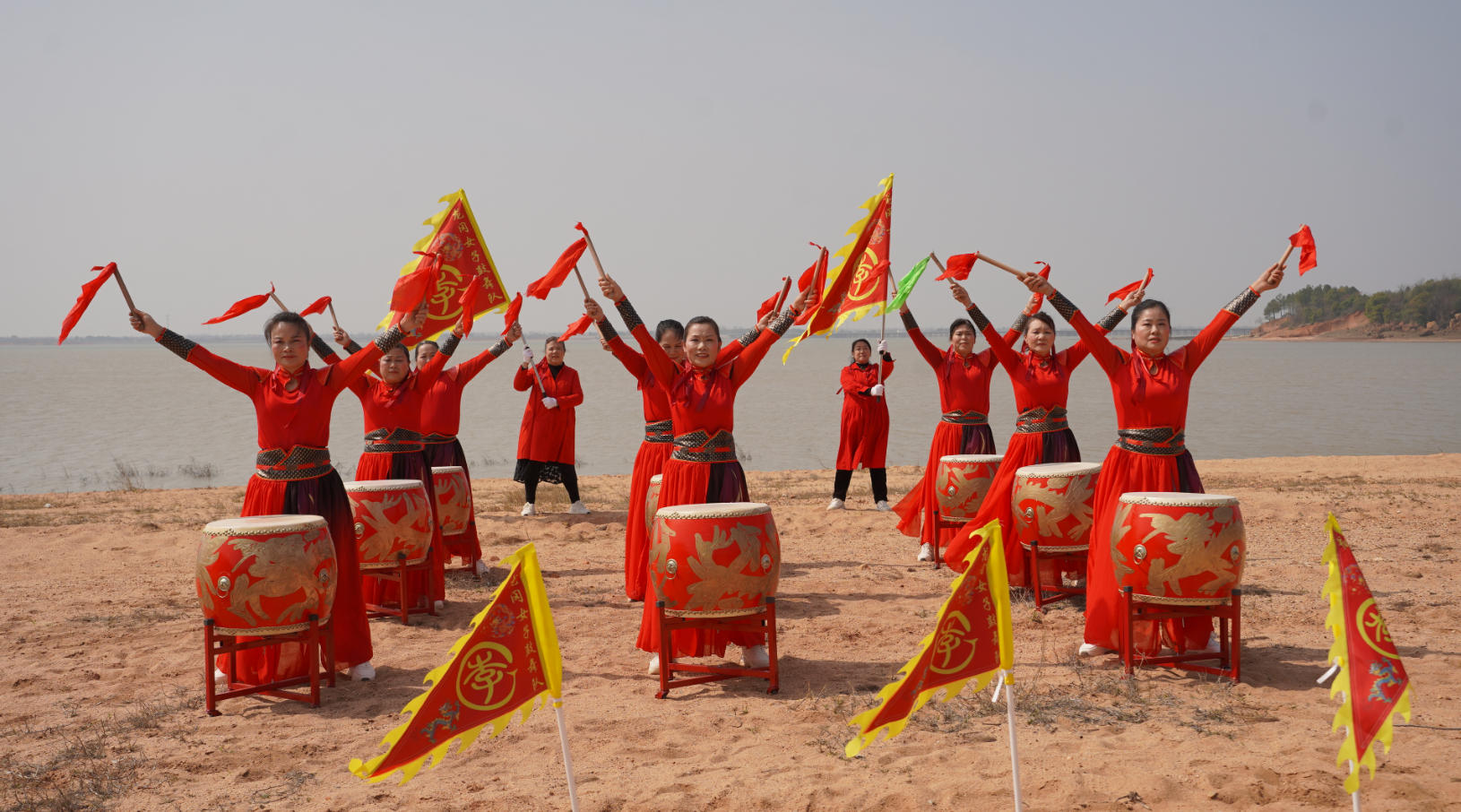 �����������Ĺ��F����Ů�ӹ���������������