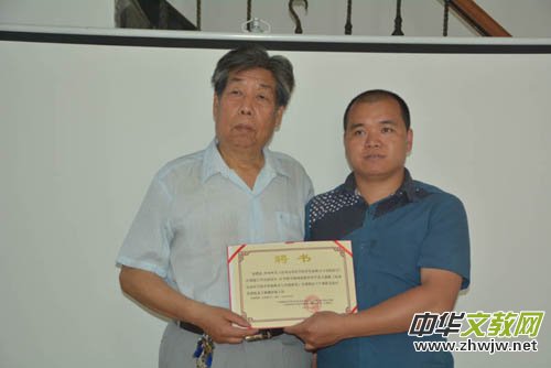 �������\���ڌW(xu��)У�аl(f��)չģʽ�c���`�о������ҽ����������c�n�}�����M����