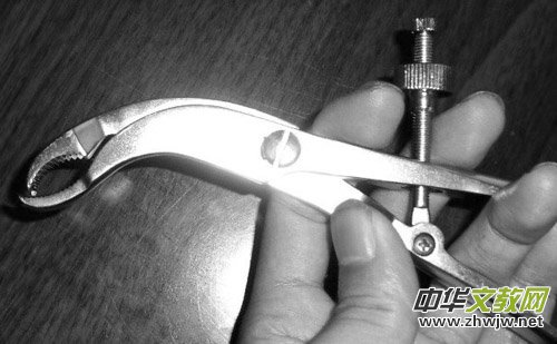 һ�N�M��ʽ�ֹ��Q������