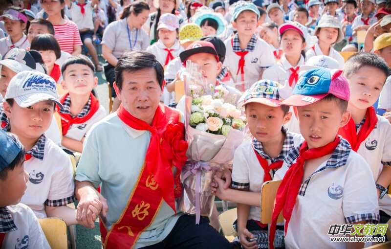 �ϲ��Ǳ��W(xu��)У�e�k���g��(l��)���� ��һ��ͯ��(ji��)�����(d��ng)