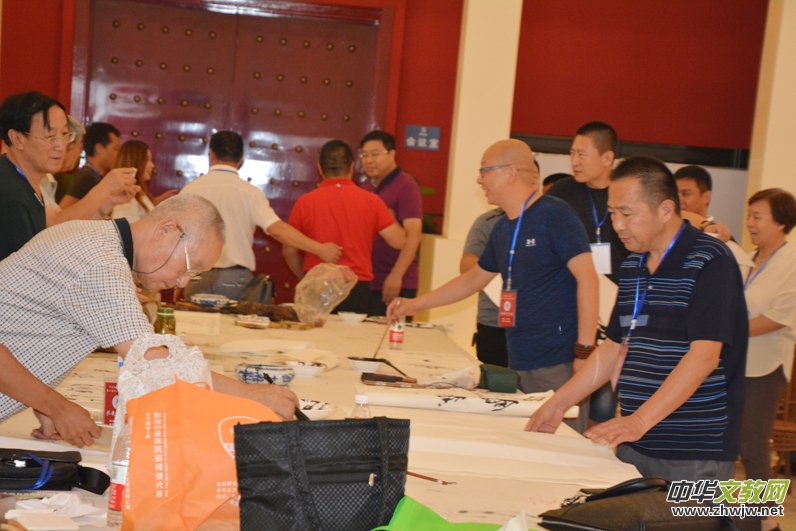 ���A���ϵڶ��Õ���ˇ�g(sh��)��ӑ��(hu��)����չ�ڱ������_