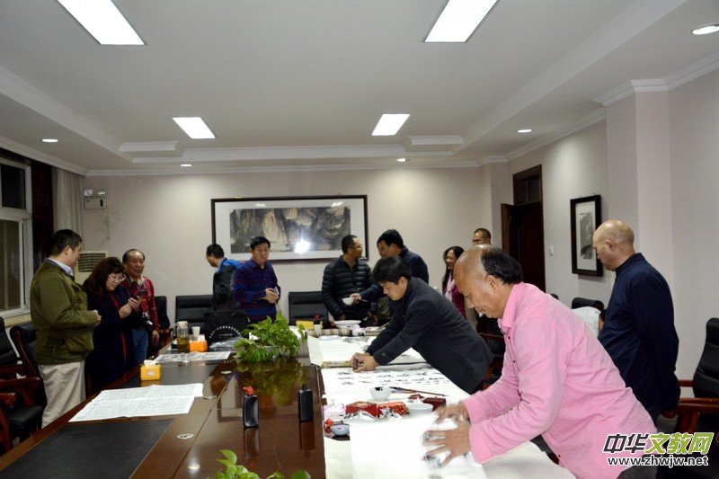 ӛ�ߔzӰ�����M(j��n)��ɽ����ɽ�L(f��ng)���^(q��)��L(f��ng)