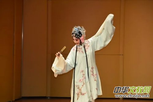 �cףʮ�Ŵ��Ͻ����Ȫ�xԊ���ں��������Ļ����ĳɹ��e�k