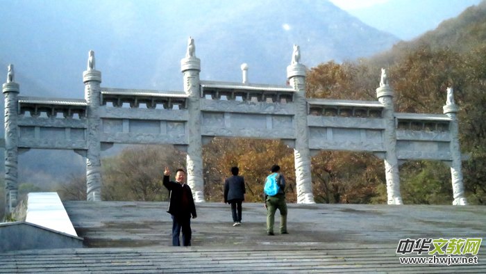 ����ɽ��ʯ�����Ȫ�澰