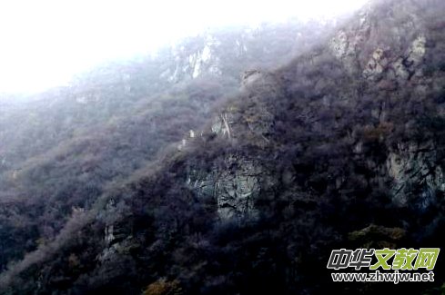 ����ɽ��ʯ�����Ȫ�澰