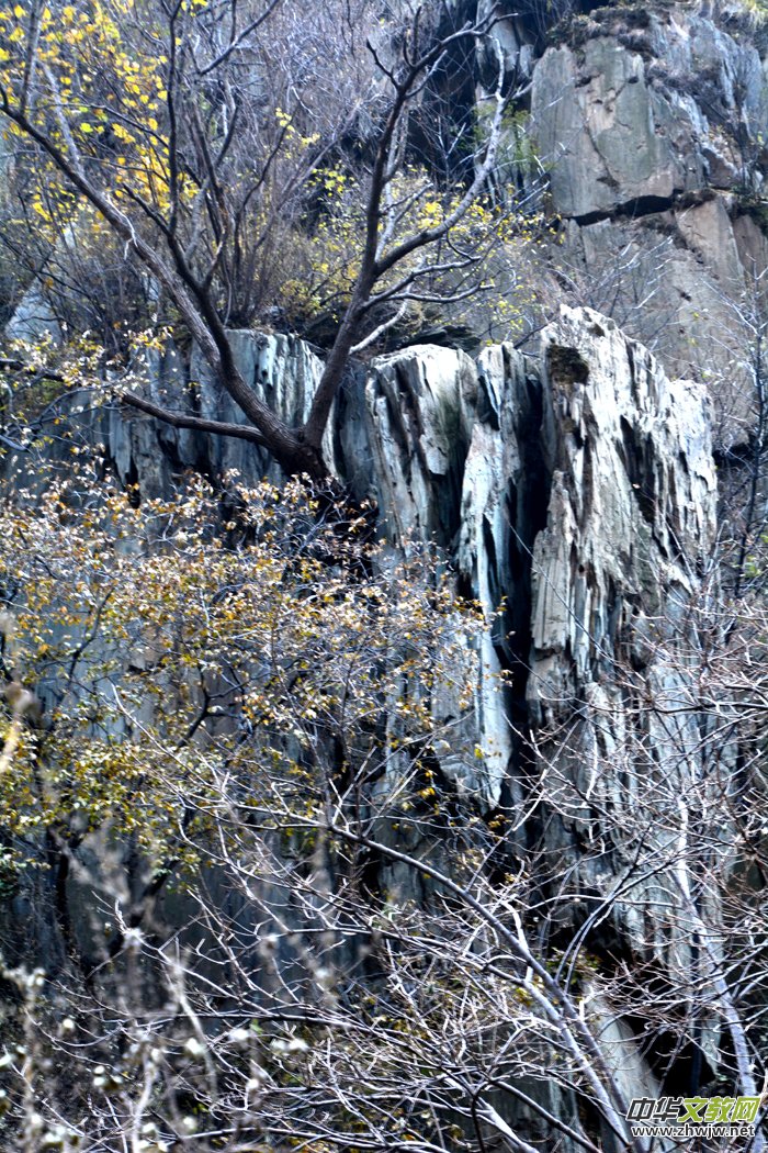 ����ɽ��ʯ�����Ȫ�澰