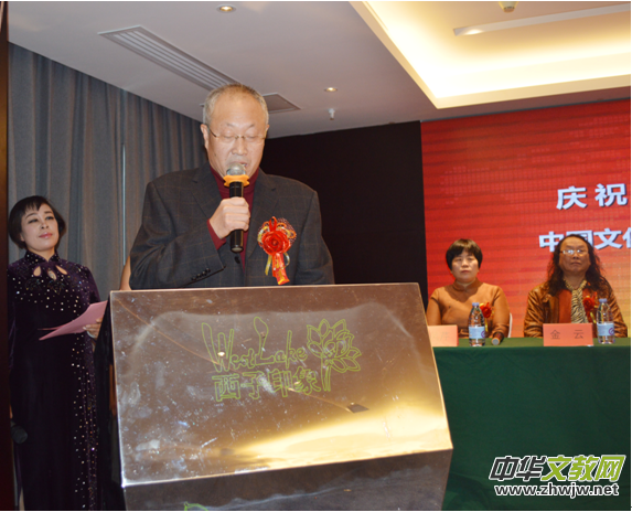 �Ļ����l(xi��ng)�M(j��n)�ȷ� �Pī�]������A