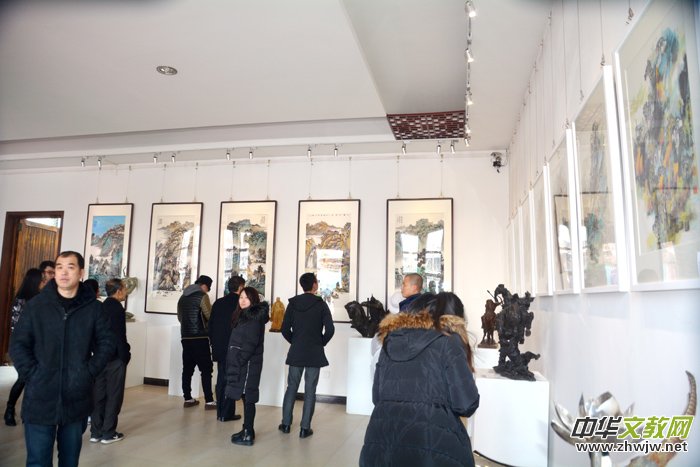 Ԭ�χ�ˇ�´�������ڽ�������������(li��n)չ�����f�e��