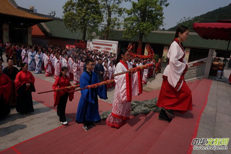 �ό����ɺ��WУ�e�С�ʥ�t���� ��Ԫ�ǿơ��׏R���״��