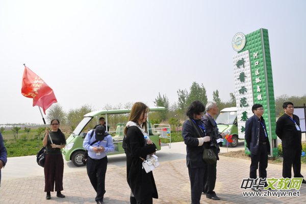 �Ի���ý�����󿯹������u����Ԓ�Ļ��d�(zh��n)