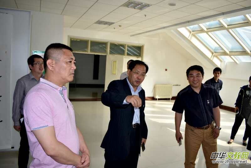 ɽ�|���t(y��)ˎ��W(xu��)��ʮ����У�c�����������R����������չ