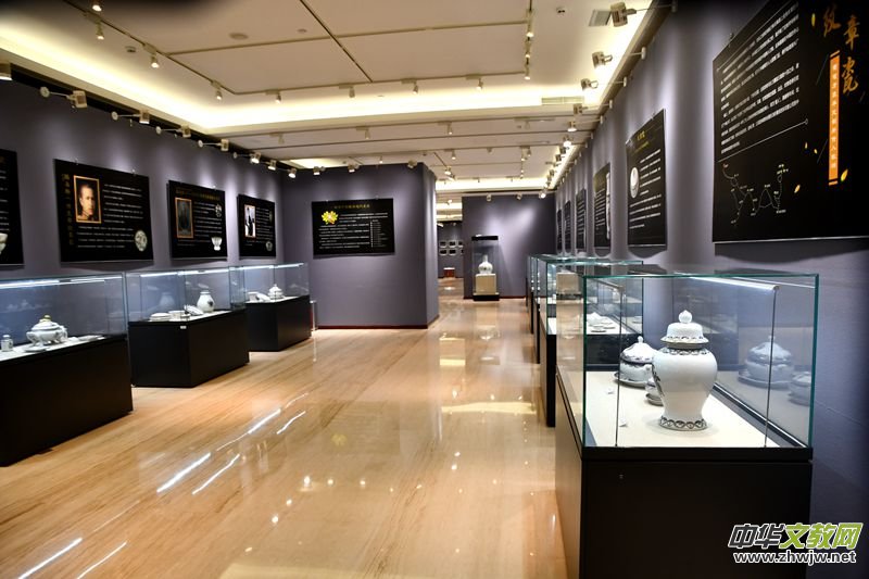 �٬F(xi��n)���������Ͻz�I֮·�x��ӡӛ�����������Ҽy�´�չ���A�M��Ļ