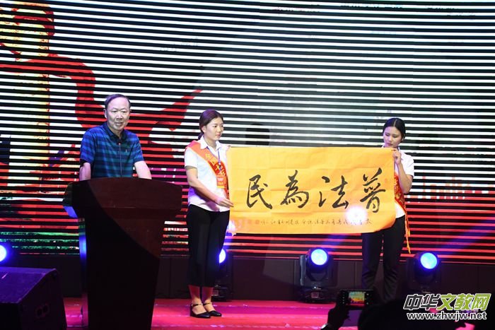 ��С�W(xu��)���ν����x���շ��M(j��n)���ݰl(f��)����(hu��)�ɹ��e�k