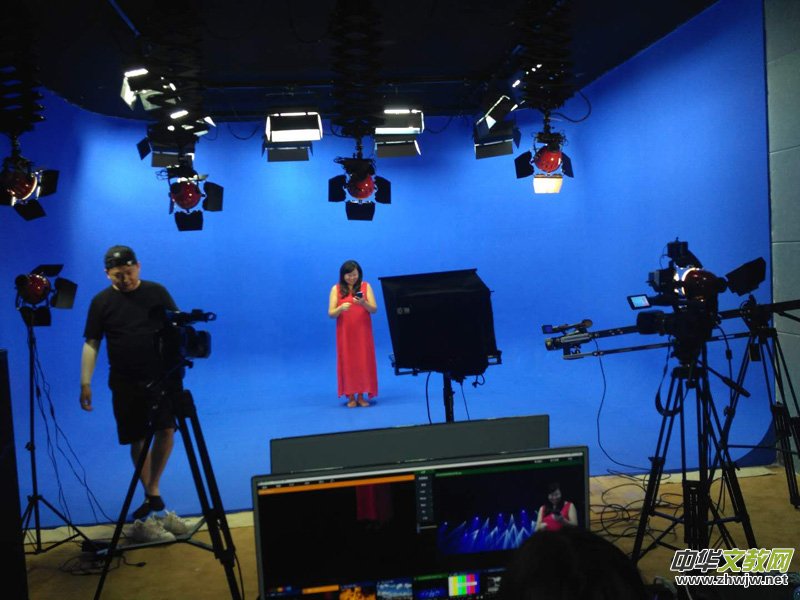 ��Ԋ���Ї�����������¡��_�C(j��)���ݲ��z�����ĳ����xʽ�ھ�¡���e��