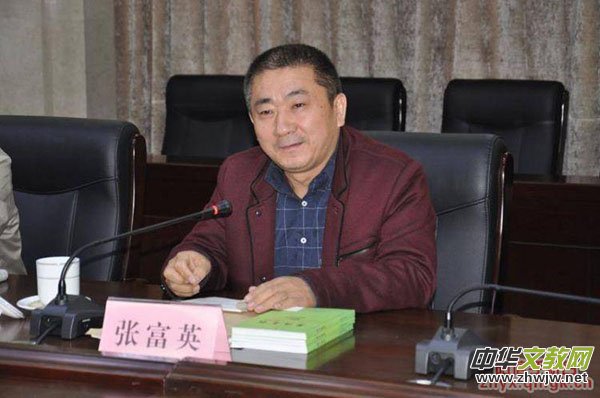 �����҈�(b��o)����������Ӣ����l(xi��ng)ɽ�|�(y��ng)�ž�ٛ(z��ng)�ČW(xu��)����