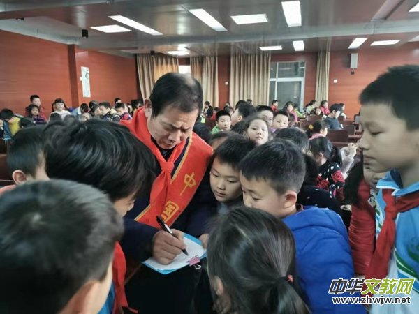 ԥ��С�W(xu��)�������F(tu��n)ԥ��·У�^(q��)�_չ����ģ���M(j��n)У�@���