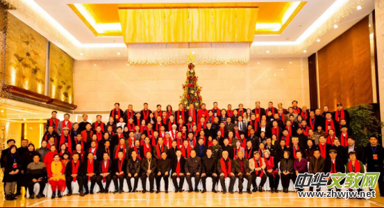 �Ї��Ļ��M(j��n)�f�҃�(y��u)����y(t��ng)�Ļ��߷�Փ���͕�����ƷƷ�u(p��ng)չ�ڱ����e��