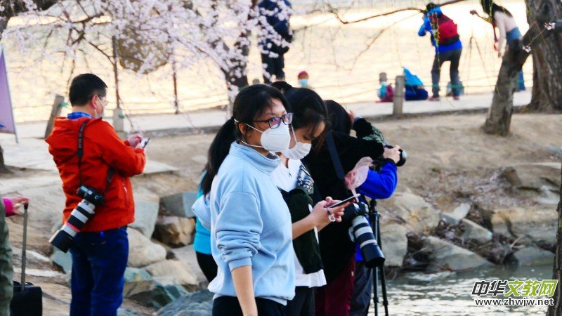 �����U�͈@ �Ŀ����������ľ�ɫ