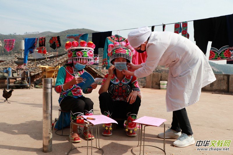 ����Ů���t(y��)������־�ɳ� �������ו�(sh��)��(hu��)�zӰչ��Ʒ�x��