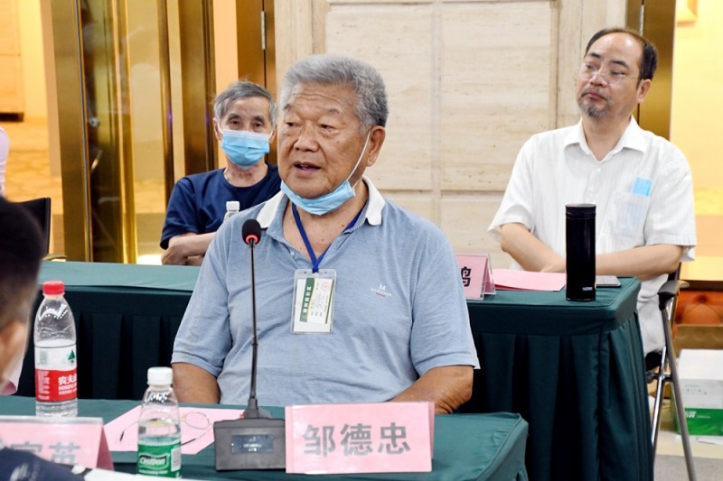 �����(y��ng)���Ї�(gu��)�tɫ���g(sh��)ʷ���װl(f��)ʽ�ߌW(xu��)�g(sh��)��ӑ��(hu��)�ھ��ɹ��e�k