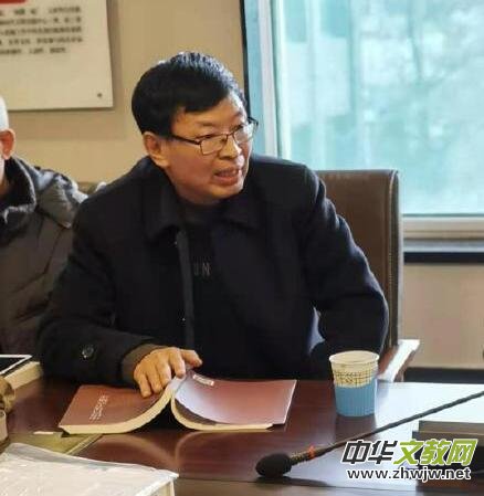 �����Ļ��W(xu��)�߹��t��ٛ(z��ng)�xʽ��ƽ�b�ų��e��