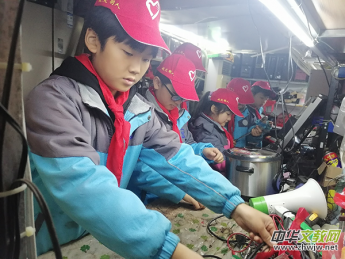 ���£����c���Ї�(gu��)���ˣ�һ���W(xu��)���h��