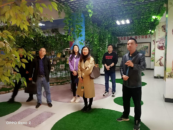 ����ʡ��ɽ�пƅf(xi��)��ϯ������һ�е�����(zh��n)С�W(xu��)���L�{(di��o)��