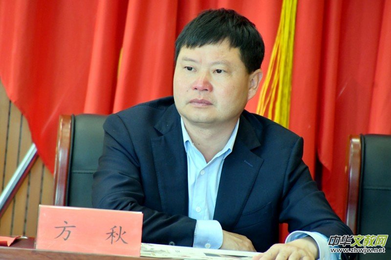 �Ї���ˇ���ҡ�Ʒ�x�����M۶  �Ÿ��f��ʯ�(zh��n)�����L(f��ng)ϵ�л��(d��ng)�e�k