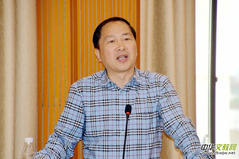 �Ї���ˇ���ҡ�Ʒ�x�����M۶  �Ÿ��f��ʯ�(zh��n)�����L(f��ng)ϵ�л��(d��ng)�e�k