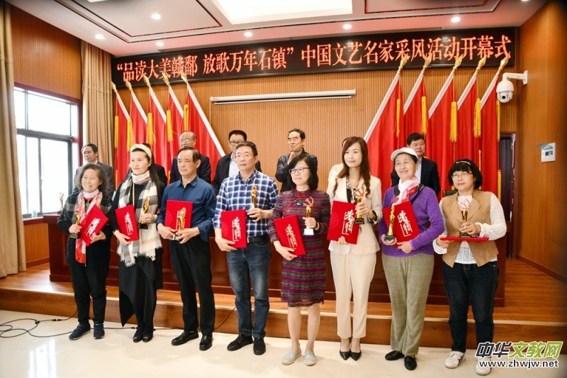 �Ї���ˇ���ҡ�Ʒ�x�����M۶  �Ÿ��f��ʯ�(zh��n)�����L(f��ng)ϵ�л��(d��ng)�e�k