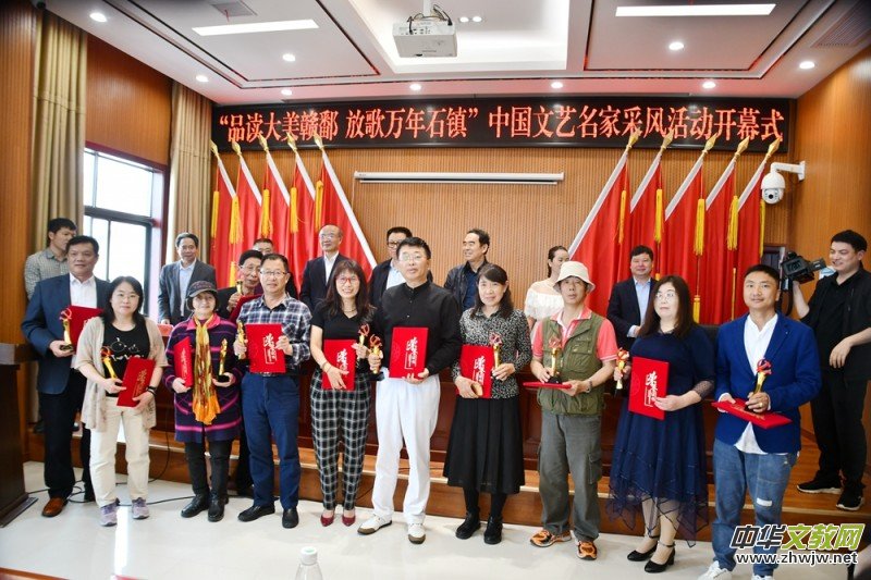 �Ї���ˇ���ҡ�Ʒ�x�����M۶  �Ÿ��f��ʯ�(zh��n)�����L(f��ng)ϵ�л��(d��ng)�e�k