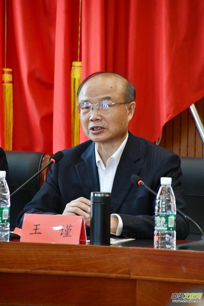 �Ї���ˇ���ҡ�Ʒ�x�����M۶  �Ÿ��f��ʯ�(zh��n)�����L(f��ng)ϵ�л��(d��ng)�e�k