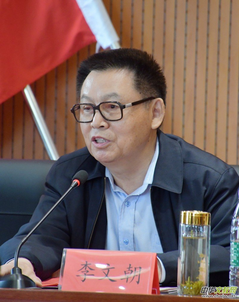 �Ї���ˇ���ҡ�Ʒ�x�����M۶  �Ÿ��f��ʯ�(zh��n)�����L(f��ng)ϵ�л��(d��ng)�e�k