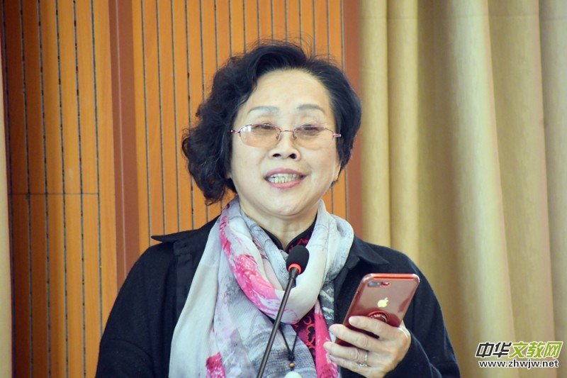 �Ї���ˇ���ҡ�Ʒ�x�����M۶  �Ÿ��f��ʯ�(zh��n)�����L(f��ng)ϵ�л��(d��ng)�e�k