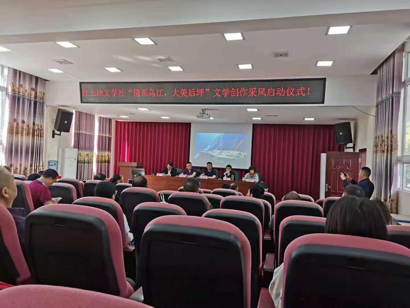 ��ϵ����������ƺ�t�����ČW(xu��)��(chu��ng)�����L(f��ng)���(d��ng)�e��