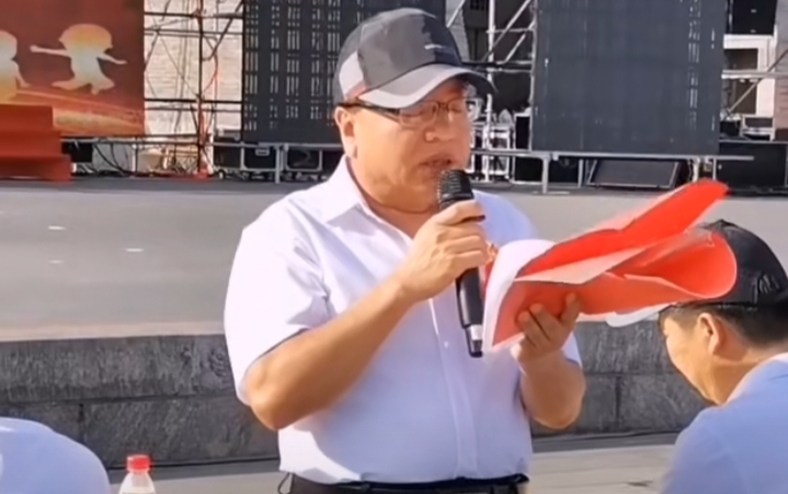 �����ø��^(q��)�����׃��@�e�С�ͯ�����h�����w��(m��ng)�롱�c��һ���(d��ng)