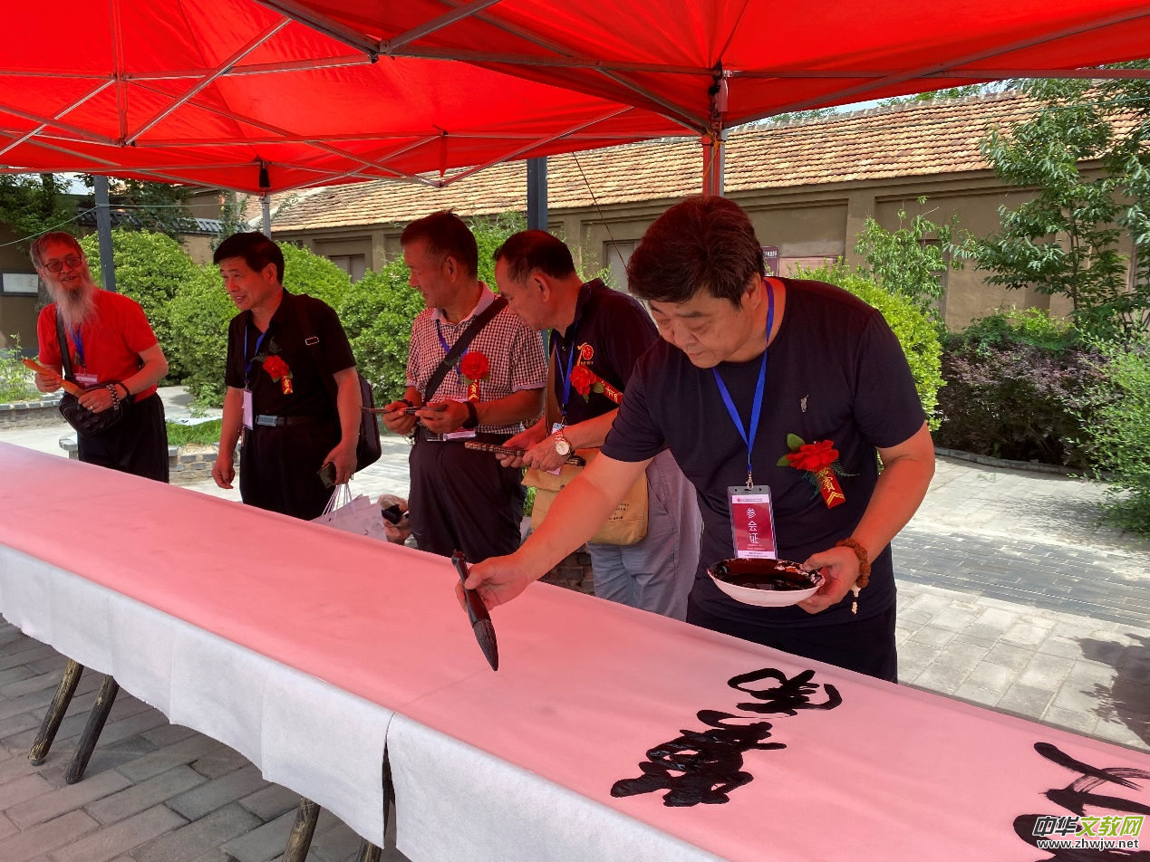 ������ɽ�׿��յص�����Ԋ(sh��)��(sh��)��(hu��)ӡˇ�g(sh��)�L(f��ng)��չ�߼tɫ�Ļ����L(f��ng)���ںӱ������з��V�^(q��)�e��