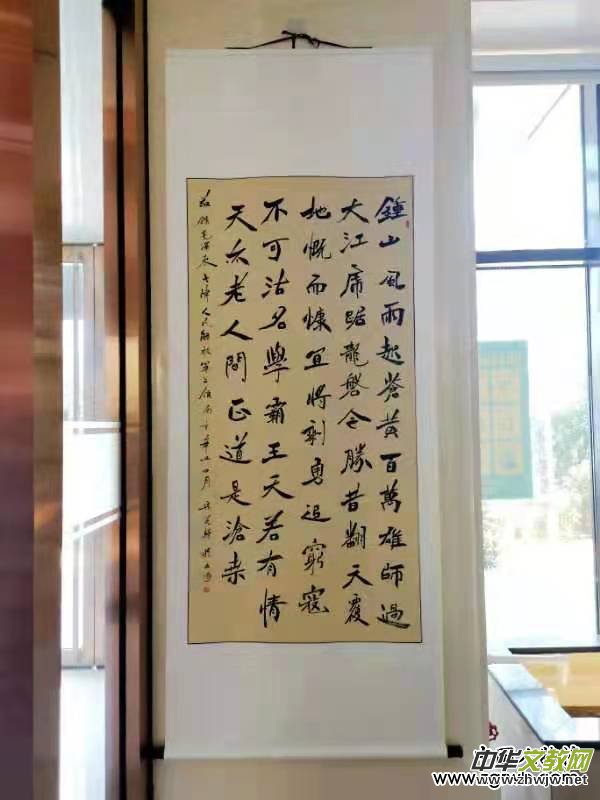 ��ī��ʢ�� ������h�� ϲ�c���h�����A�Q��Ӣ�x������Ʒչ�ھ���Ļ