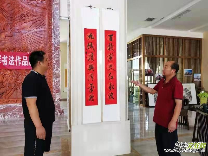 ��ī��ʢ�� ������h�� ϲ�c���h�����A�Q��Ӣ�x������Ʒչ�ھ���Ļ