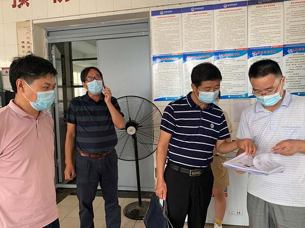 ����ʡ��ɽ�н������I(l��ng)��(d��o)������ЌW(xu��)�z���＾�_�W(xu��)����