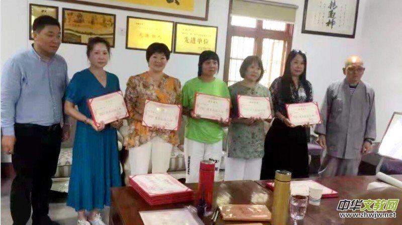 �ž����(y��ng)��(ji��)��Т�f(w��n)���А��Ĺ�����(d��ng)