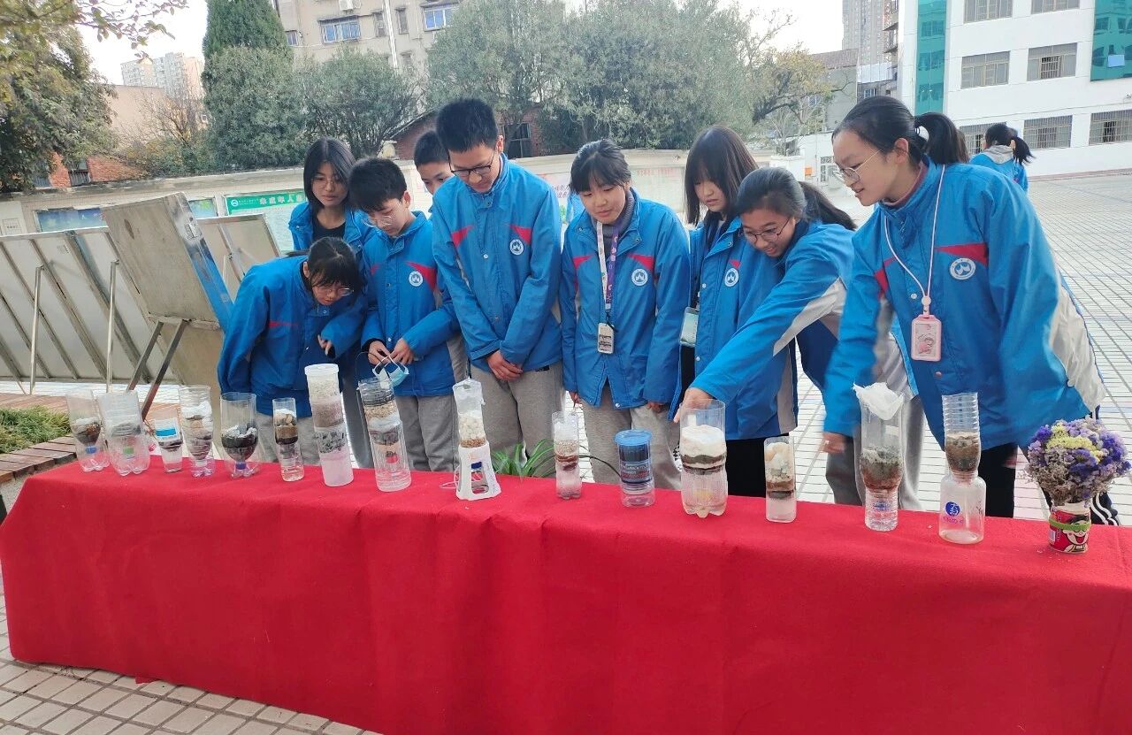 ̽���ƌW(xu��)�W��  ��������֮Դ���������G�T���ķ��ЌW(xu��)���W(xu��)�M�_չ���ƺ�(ji��n)�׃�ˮ��չ�u(p��ng)���(d��ng)