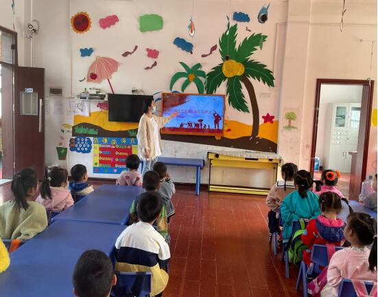 ����ʡ��ɽ������(zh��n)�����׃��@�_չ���tɫ����ͯ�ġ����  