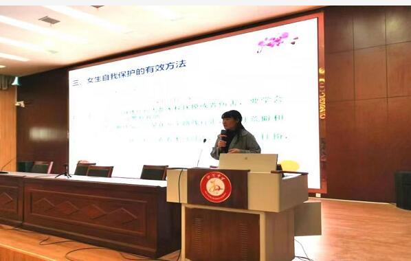 ���������Ę���q׃��ͨ;