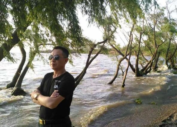 ���H����