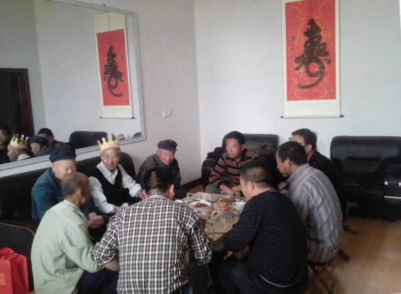 ���H����