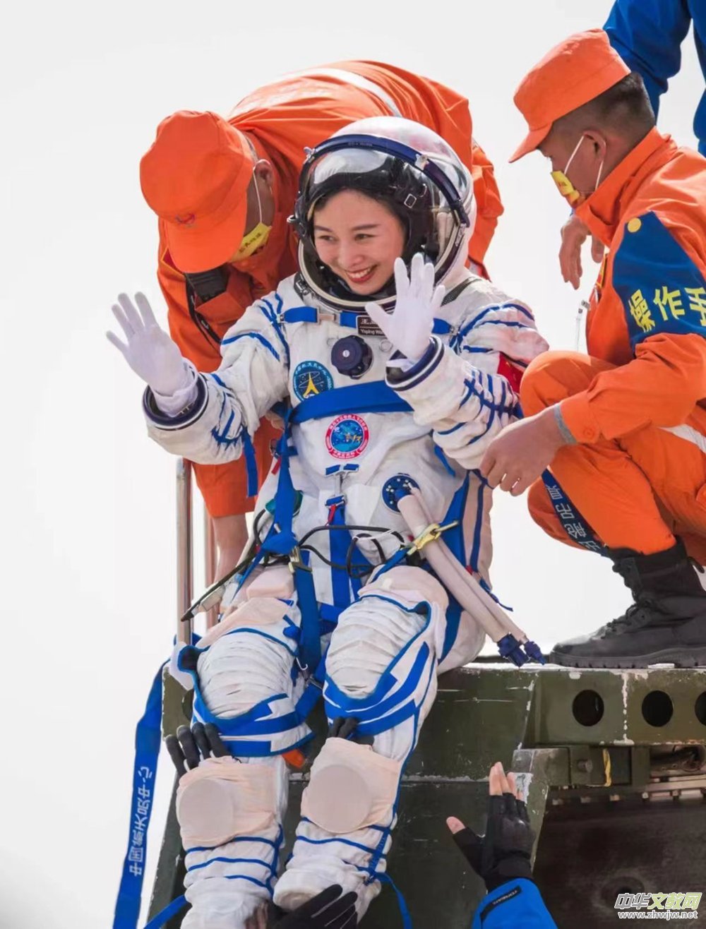 ����ͯ ����ǳ��󺣡�������ƽŮ���w�|���ݳ���ժ���ǵċ����؁�(l��i)�ˡ�