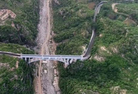 �����˺͖|���t�ɲ۵�Ѫ���龉