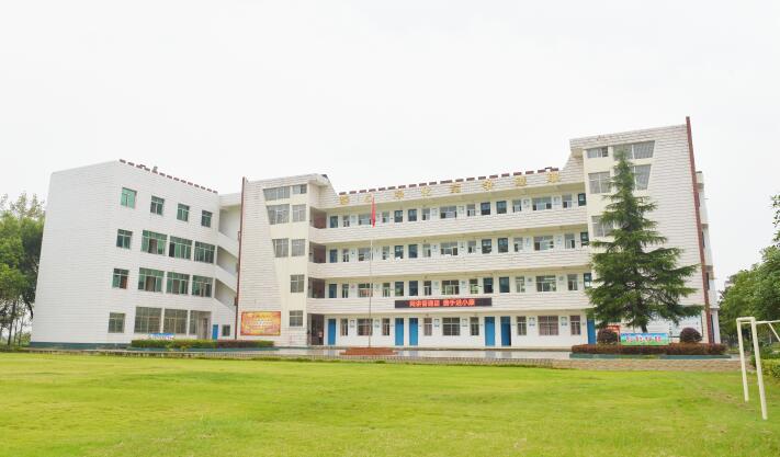 ��(y��u)���W(xu��)У���� ��(g��u)�����CУ�@